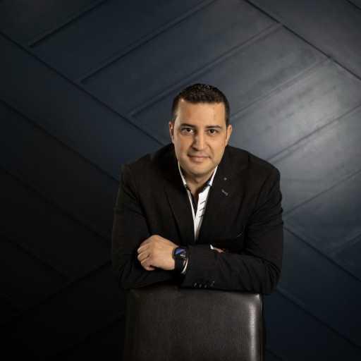 كلمات اغنية طارق حداد  – المارد و الفانوس مكتوبة