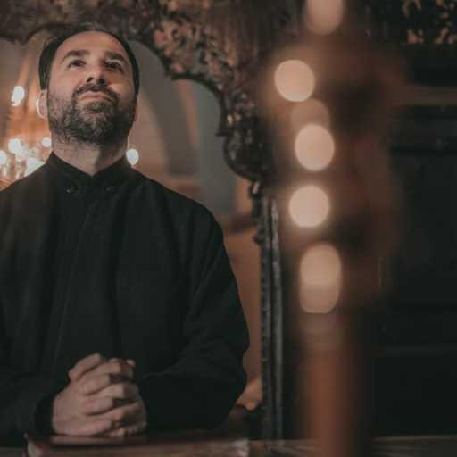 كلمات اغنية الأب بيتر حنا – يا أم الله مكتوبة