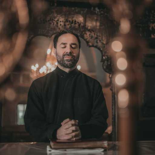 كلمات اغنية الأب بيتر حنا – أَنِرْ عَينَيَّ أيُّها المسيحُ الإلهُ مكتوبة