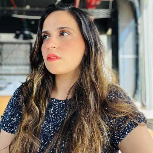 كلمات اغنية منة محي – صم وعميان مكتوبة