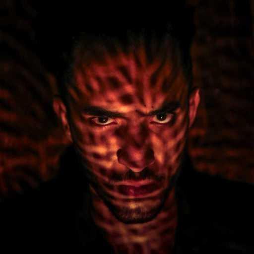 كلمات اغنية بي – سلاّم – تناقُض مكتوبة