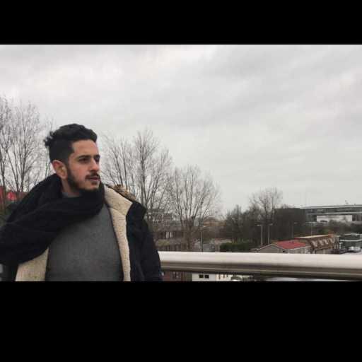 كلمات اغنية عمرو عصام – بصيت علي الشمس مكتوبة