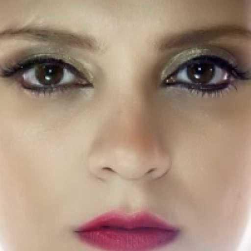 كلمات اغنية مي عبد العزيز – أشجع واحدة مكتوبة