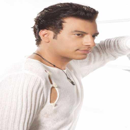 كلمات اغنية ايهاب توفيق – ألف كلمة حب مكتوبة