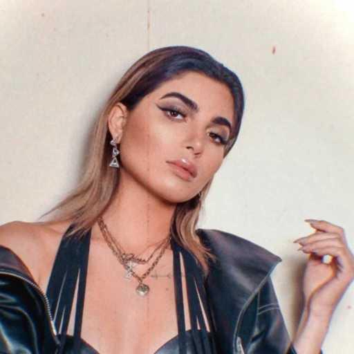 كلمات اغنية هاجر – حاسه  بفراغ مكتوبة