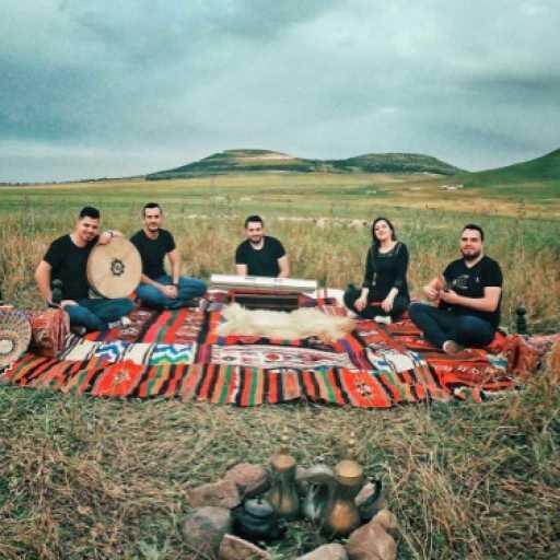 كلمات اغنية فرقة تكّات – دلعونا + شفتك يا جفلة مكتوبة