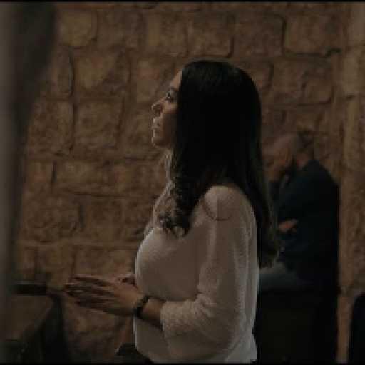 كلمات اغنية يارا قرقماز – اشتاقت زوايا المحبسة مكتوبة