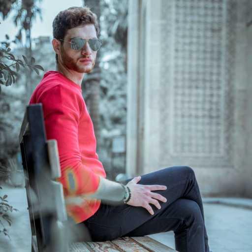 كلمات اغنية مصطفى ‏هشام – عايشه مكتوبة